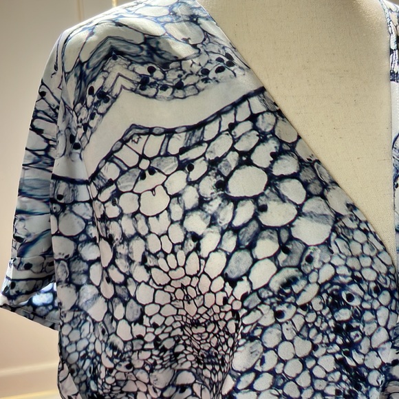 ASKARI Top and Short Set Size XS - Picture 3 of 17